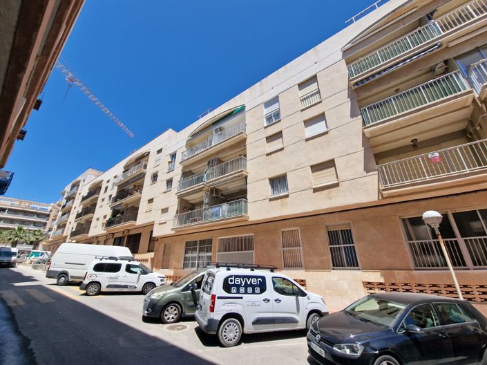 Image No.25-3 Bed Apartment for sale