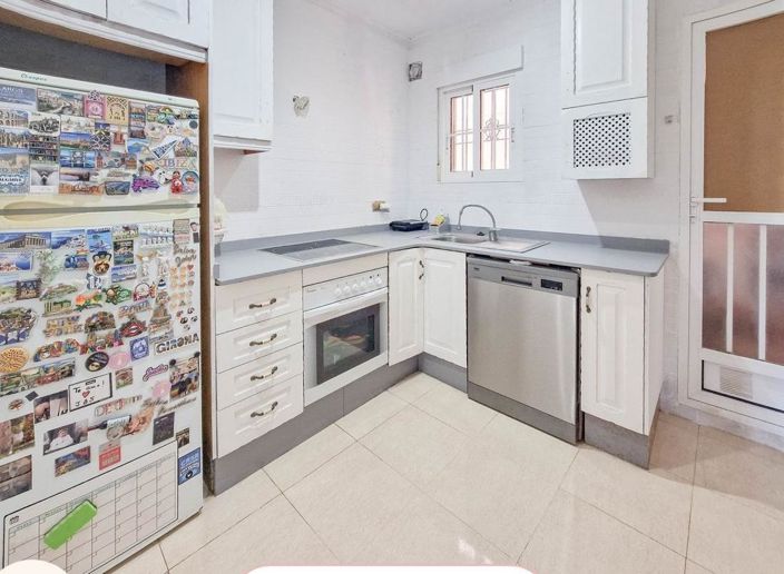 Image No.18-2 Bed Apartment for sale