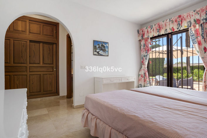 Image No.16-4 Bed Villa for sale