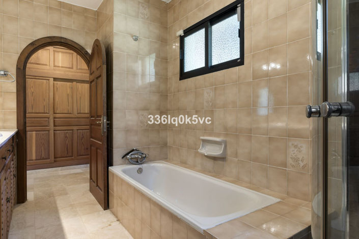 Image No.21-4 Bed Villa for sale