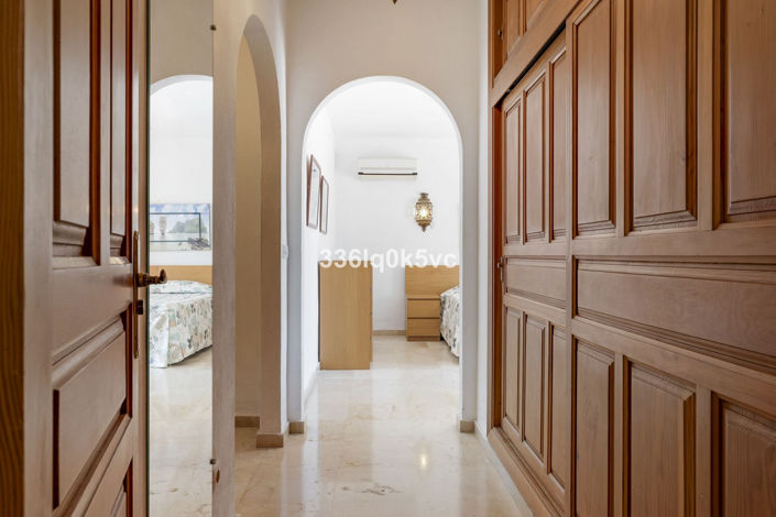 Image No.24-4 Bed Villa for sale