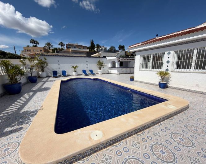 Image No.19-3 Bed Villa for sale