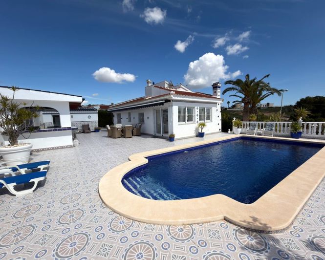 Image No.28-3 Bed Villa for sale