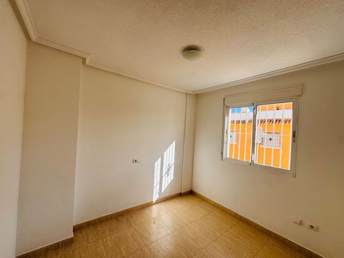 Image No.10-3 Bed Villa for sale