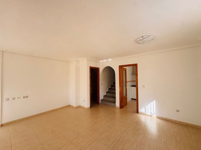 Image No.5-3 Bed Villa for sale