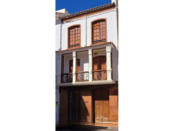 village-house-in-alora-1-large