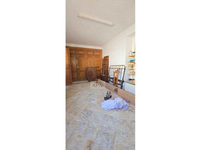 Image No.24-7 Bed Townhouse for sale
