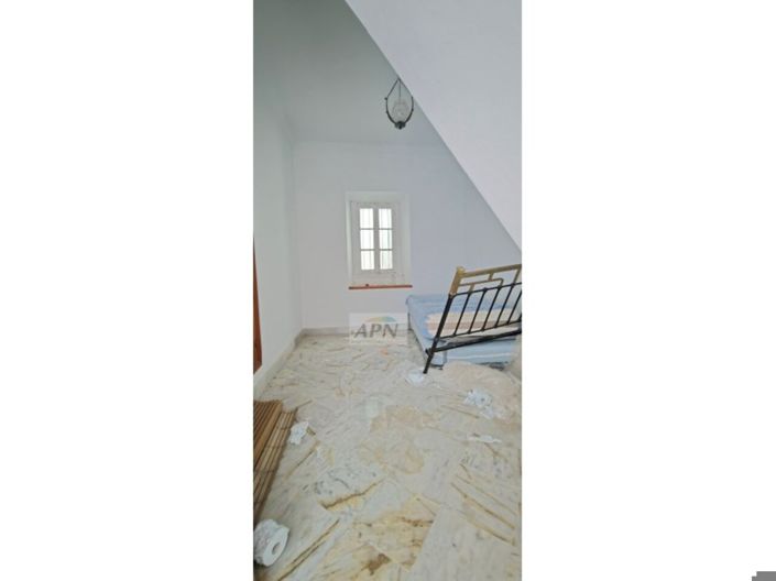 Image No.27-7 Bed Townhouse for sale