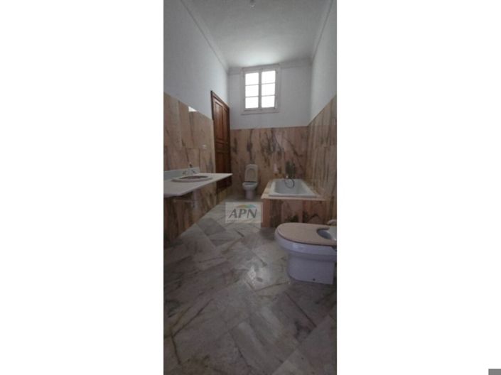 Image No.29-7 Bed Townhouse for sale