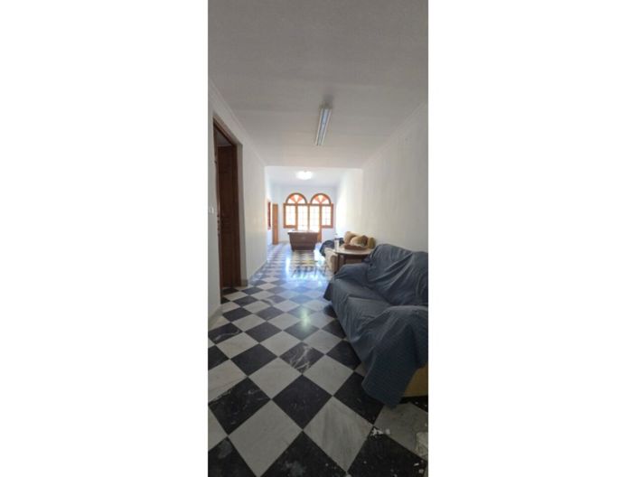 Image No.3-7 Bed Townhouse for sale