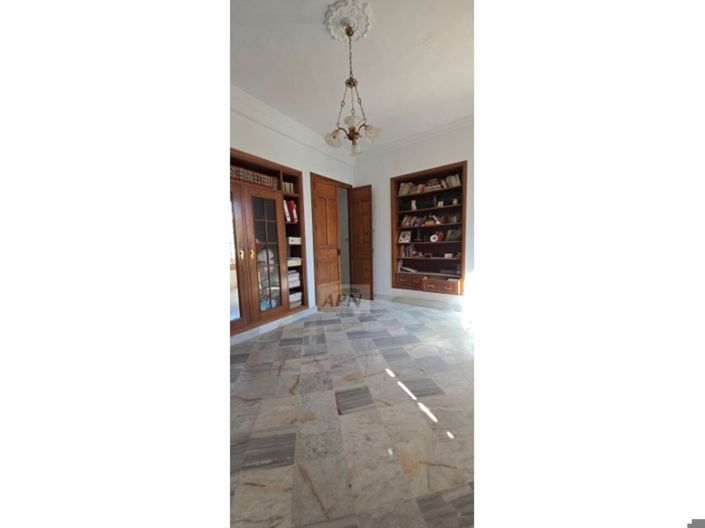 Image No.31-7 Bed Townhouse for sale
