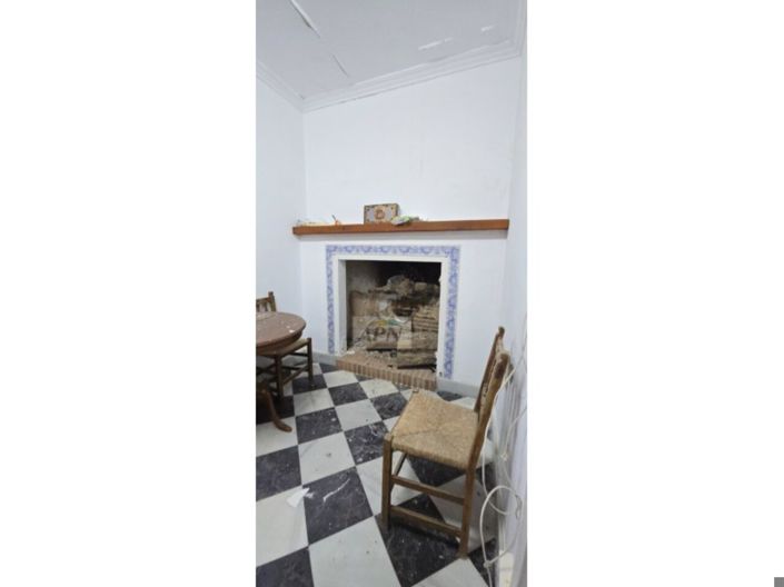 Image No.4-7 Bed Townhouse for sale