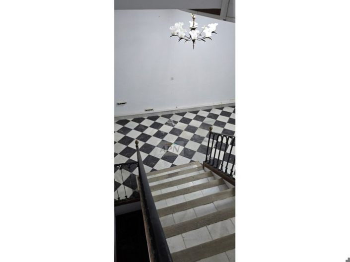 Image No.7-7 Bed Townhouse for sale