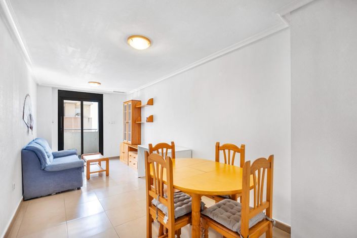 Image No.3-Appartement de 2 chambres à vendre à Torrevieja