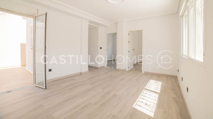 Image No.10-3 Bed Townhouse for sale