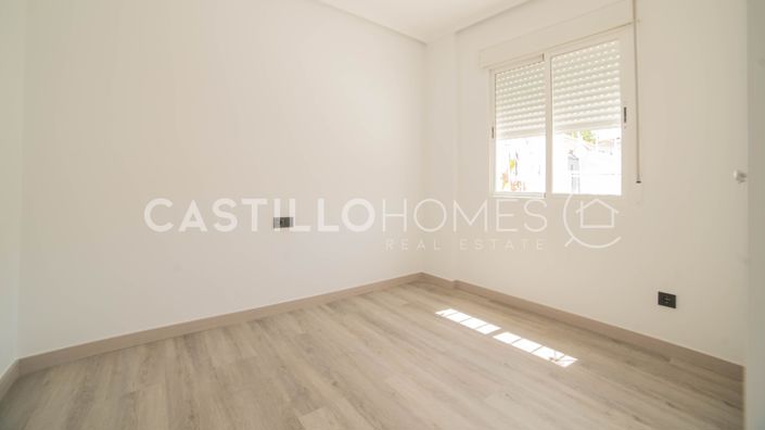 Image No.12-3 Bed Townhouse for sale