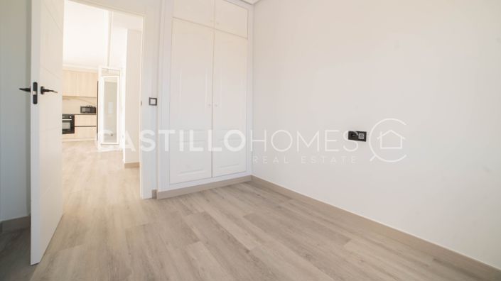 Image No.20-3 Bed Townhouse for sale
