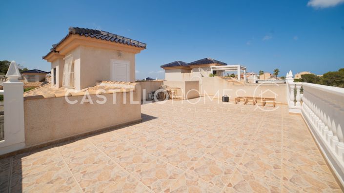 Image No.37-3 Bed Townhouse for sale
