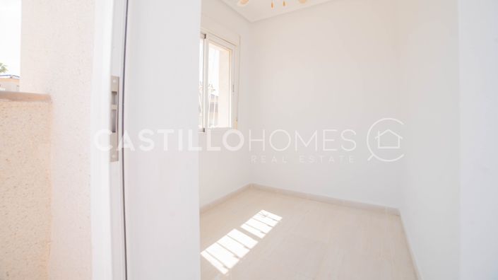 Image No.40-3 Bed Townhouse for sale