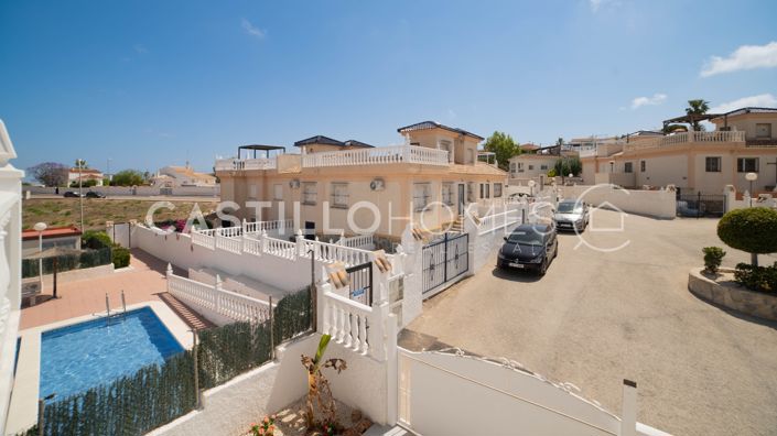 Image No.48-3 Bed Townhouse for sale