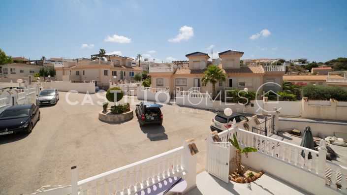 Image No.49-3 Bed Townhouse for sale