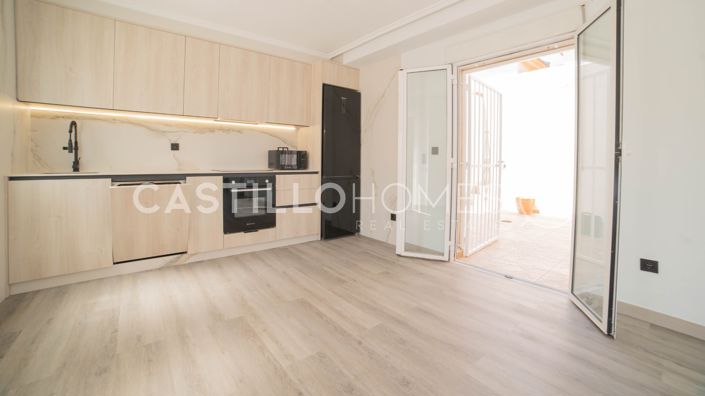Image No.8-3 Bed Townhouse for sale