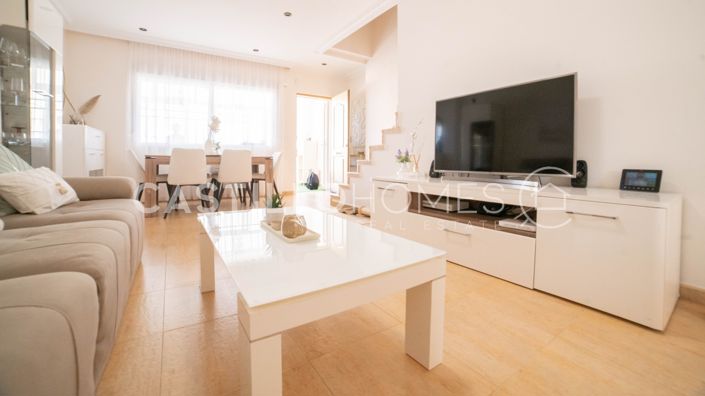 Image No.19-4 Bed Townhouse for sale