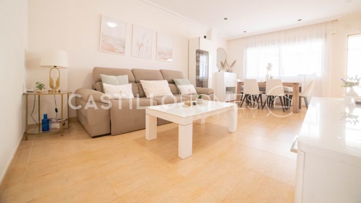 Image No.20-4 Bed Townhouse for sale