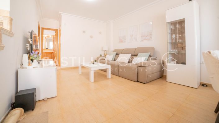 Image No.21-4 Bed Townhouse for sale