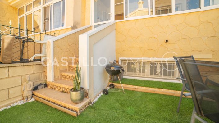 Image No.3-4 Bed Townhouse for sale