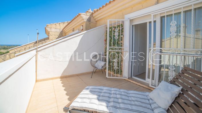 Image No.34-4 Bed Townhouse for sale