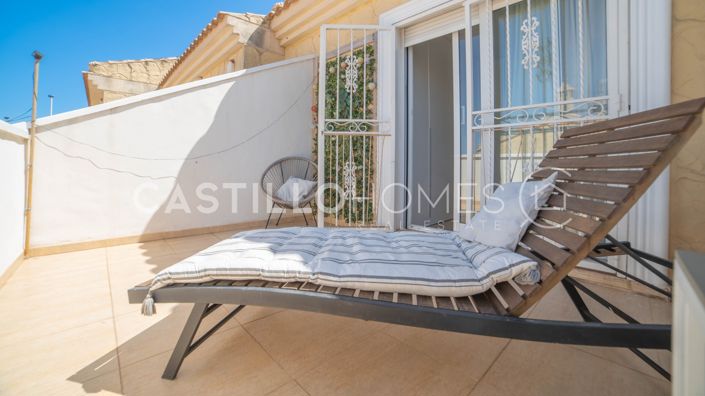 Image No.37-4 Bed Townhouse for sale