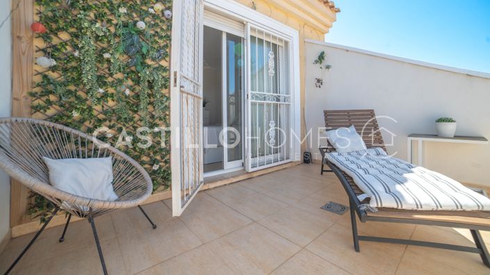 Image No.38-4 Bed Townhouse for sale