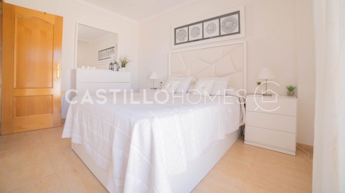 Image No.41-4 Bed Townhouse for sale