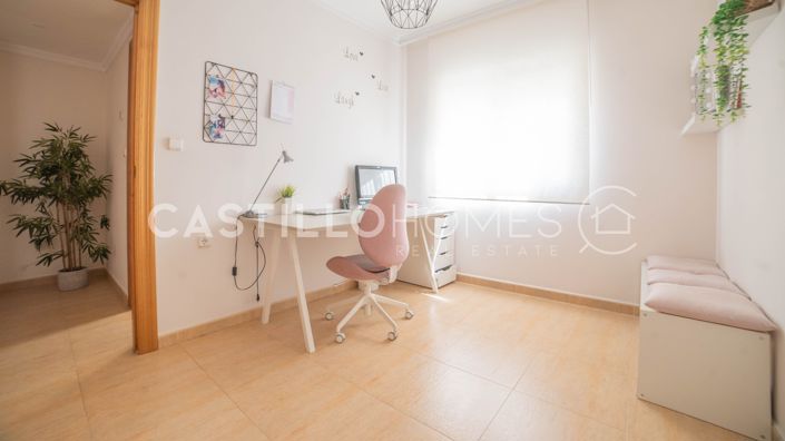 Image No.44-4 Bed Townhouse for sale