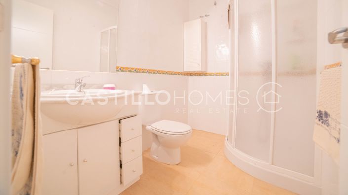 Image No.50-4 Bed Townhouse for sale