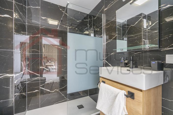 Image No.12-3 Bed Apartment for sale
