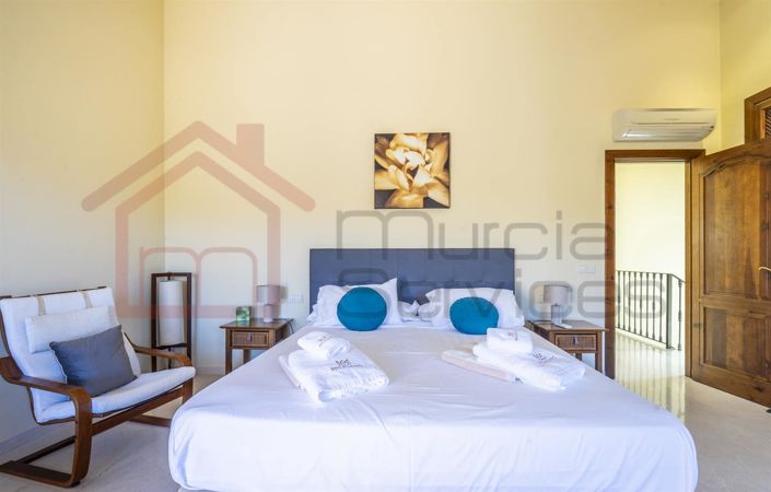 Image No.15-4 Bed Villa for sale