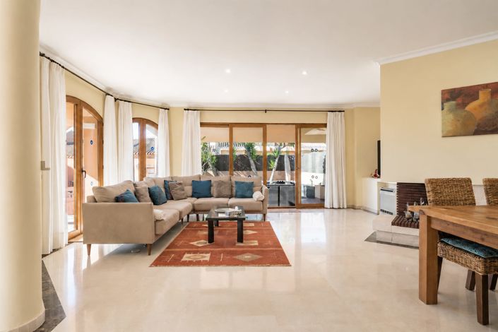 Image No.2-Villa de 4 chambres à vendre à La Manga Club