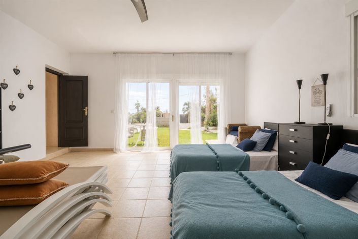 Image No.10-5 Bed Villa for sale