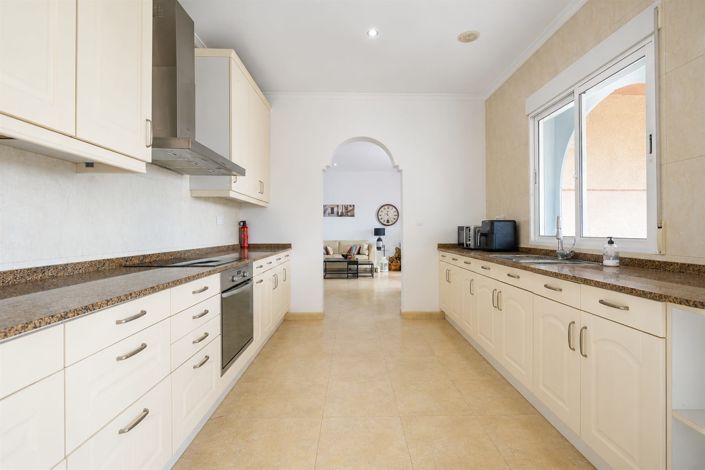 Image No.14-5 Bed Villa for sale