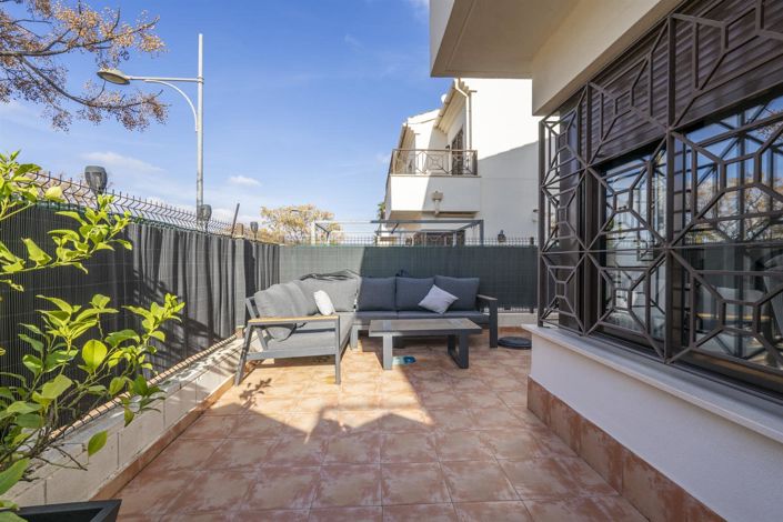Image No.19-3 Bed Townhouse for sale