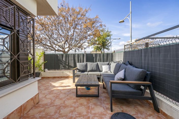 Image No.20-3 Bed Townhouse for sale