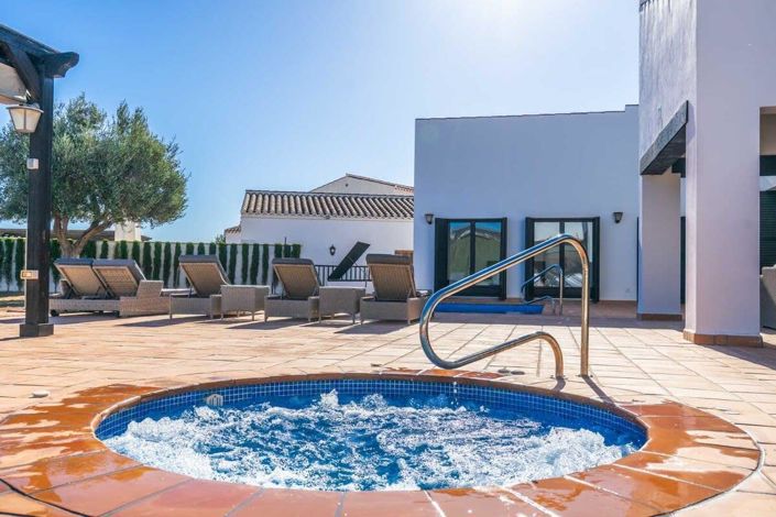 Image No.7-5 Bed Villa for sale