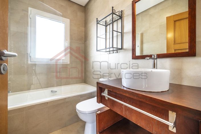 Image No.12-3 Bed Villa for sale