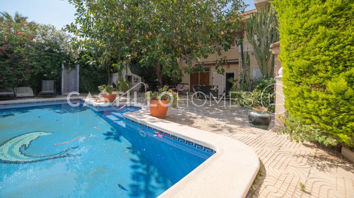 Image No.23-5 Bed Townhouse for sale
