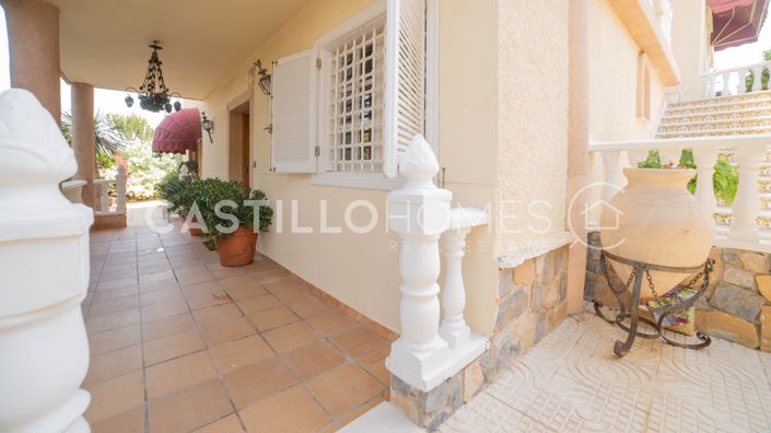 Image No.33-5 Bed Townhouse for sale