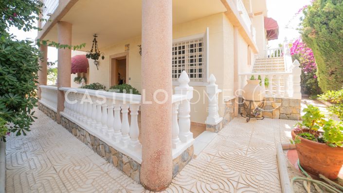 Image No.4-5 Bed Townhouse for sale