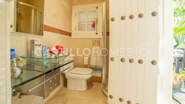 Image No.49-5 Bed Townhouse for sale
