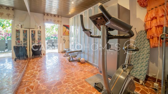 Image No.50-5 Bed Townhouse for sale